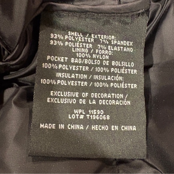 32 Degrees Heat black puffer coat, women's XXL, removable hood - Picture 4 of 4